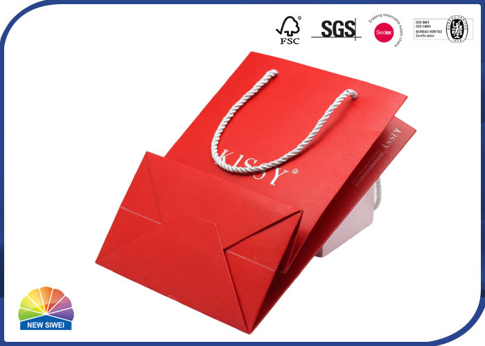 Cópia luxuosa 250gsm Art Paper Shopping Bags Silver que carimba com os punhos de nylon da corda