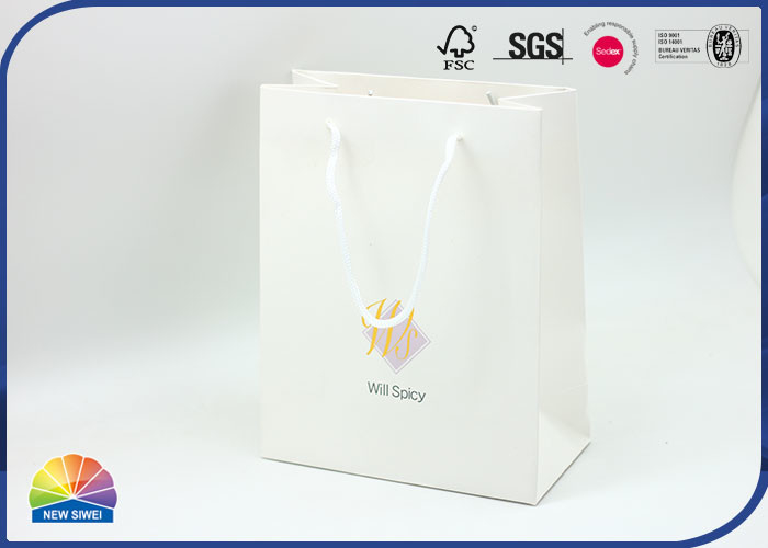Saco de presente de papel com impressão 4C ecológica e tamanho personalizado com alça de náilon