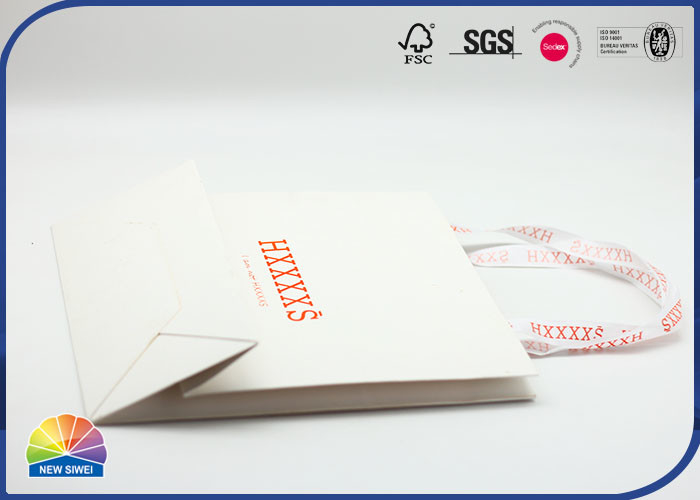 Saco branco do presente do papel da cor da cor PANTONE com o punho de seda feito sob encomenda