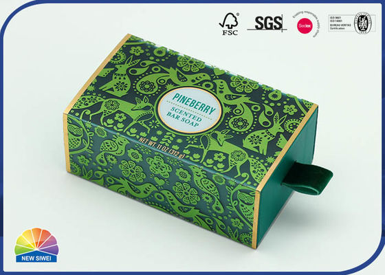 Gaveta de papel PET estampado verde caixa de embalagem de presente com alça de flocagem